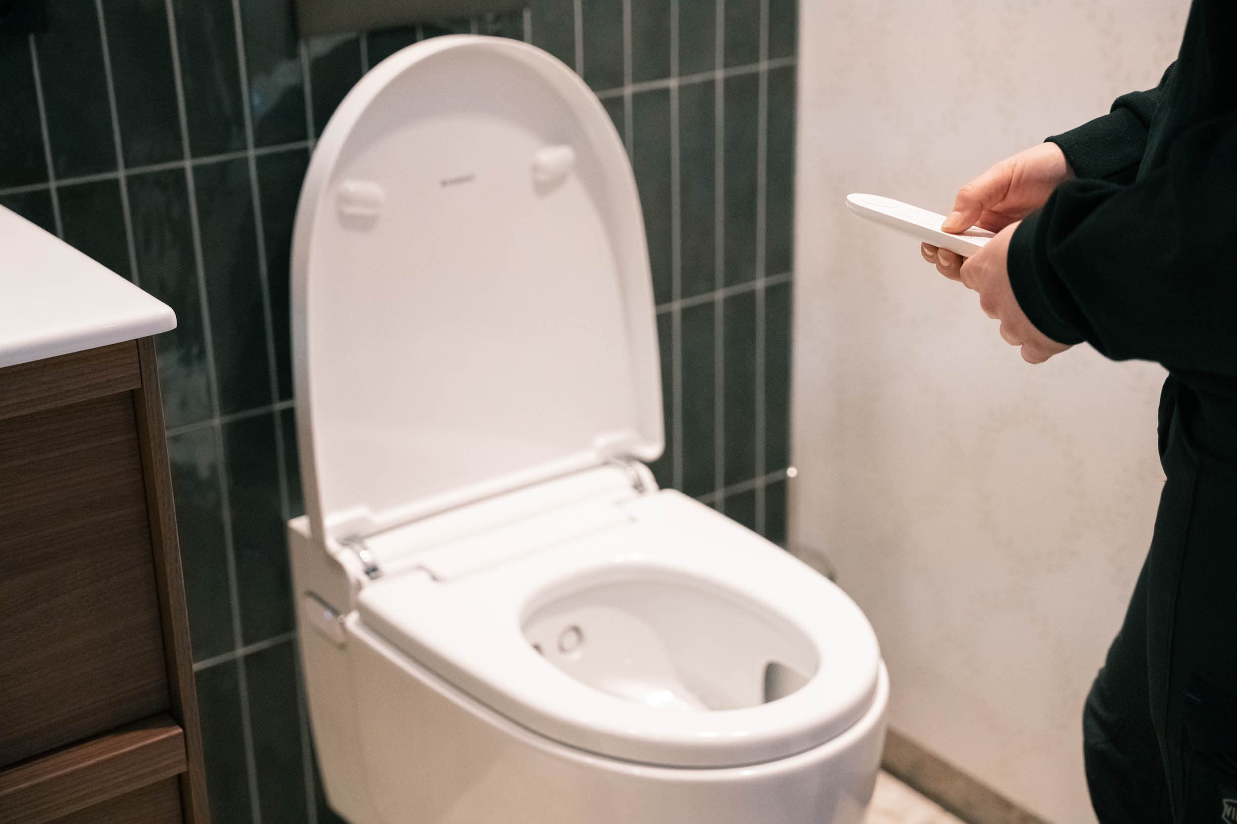 K. Lund — kjøkkenbenk med marmorbakvegg